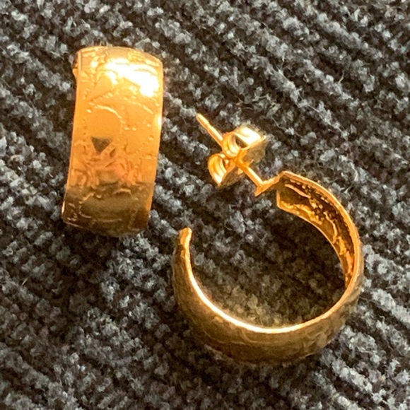 Vintage 1950’s Rich Gold Fill Women’s Earrings - Picture 2 of 3